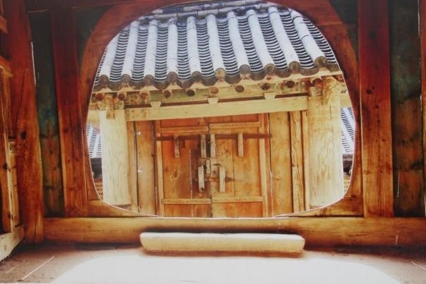 Voyage Corée découverte d'une maison traditionnelle appelée hanok durant un séjour de routedelacoree.com